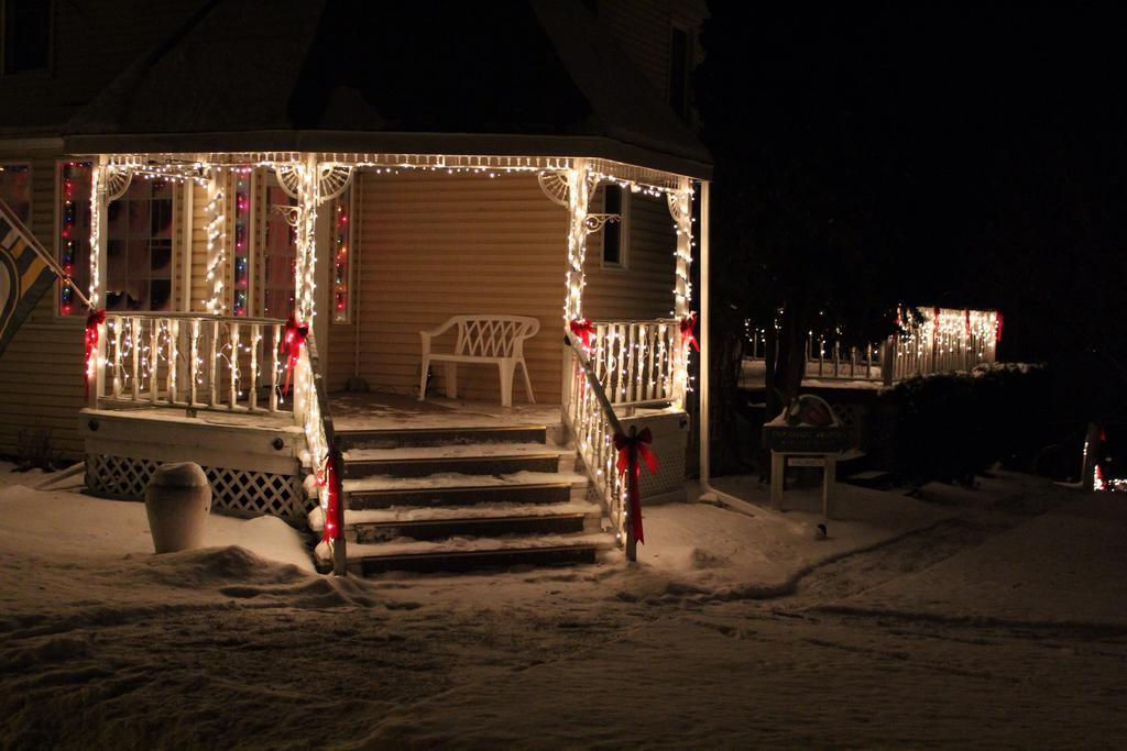 Trickling Waters Retreat Villa Marquette Екстериор снимка