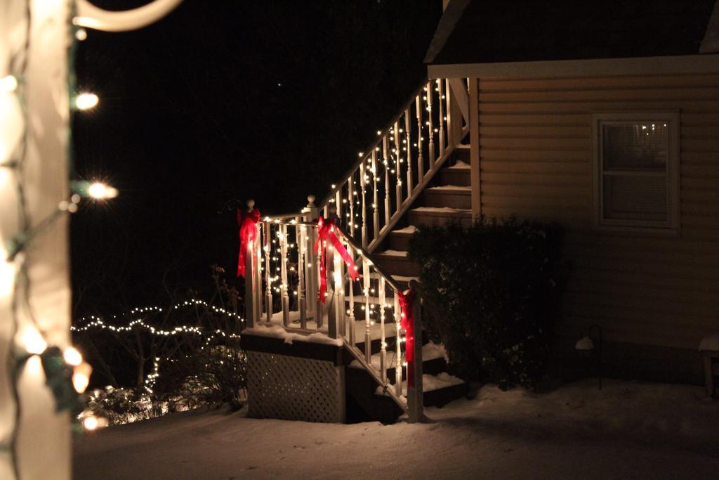 Trickling Waters Retreat Villa Marquette Стая снимка