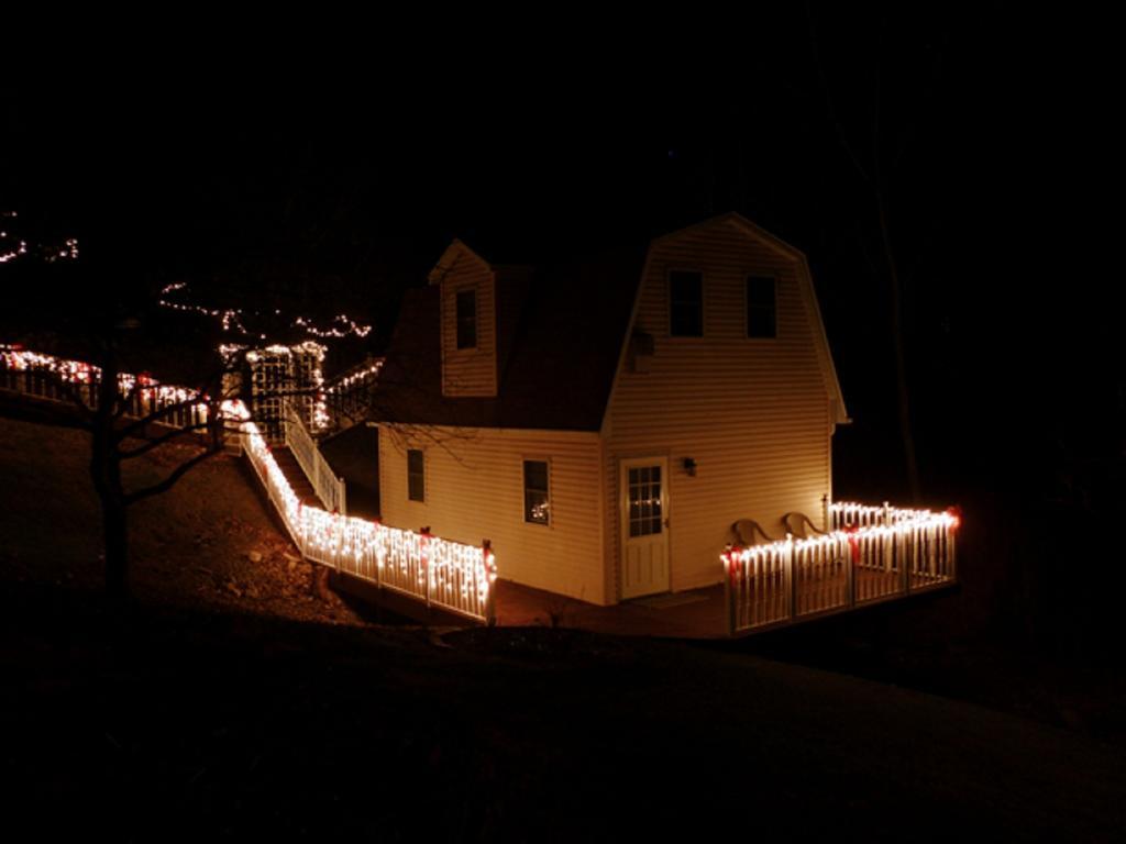 Trickling Waters Retreat Villa Marquette Екстериор снимка