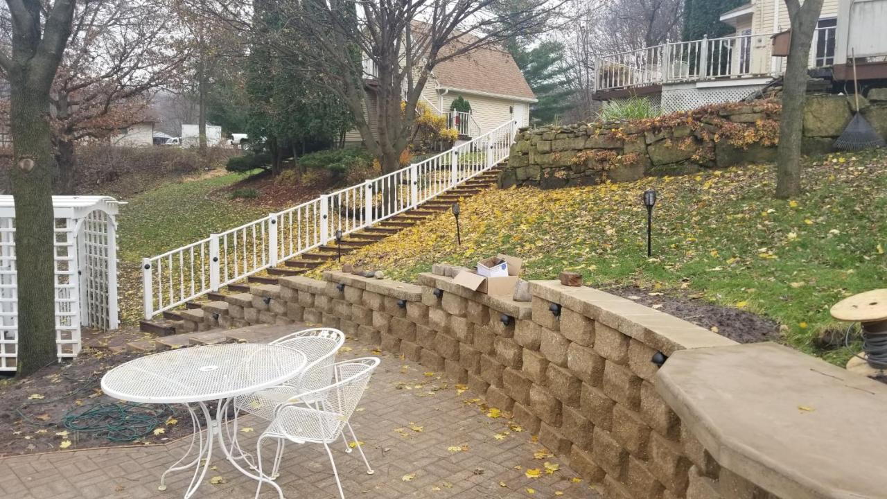 Trickling Waters Retreat Villa Marquette Екстериор снимка
